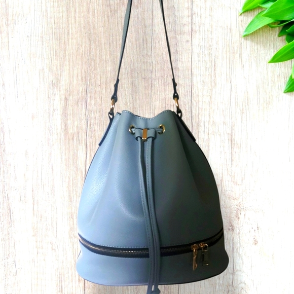 La Terre Handbags - La Terre Fashion PETA-Approved Vegan Handbag
